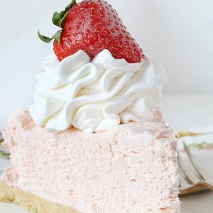 不烤草莓芝士蛋糕#夏季甜点#草莓#芝士蛋糕