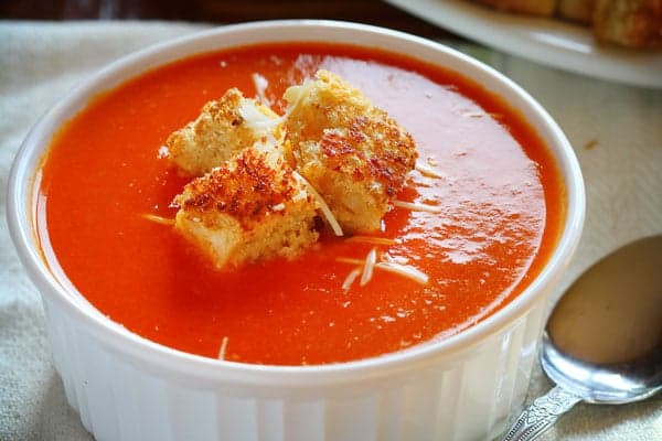 有史以来最好的番茄汤食谱。它不会令人失望！