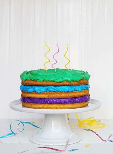 一块裸体蛋糕，纪念所有九月的生日！