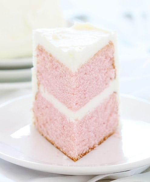 粉红天鹅绒蛋糕配奶油!