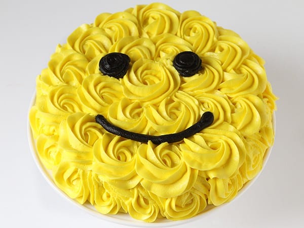 笑脸黄色玫瑰蛋糕！