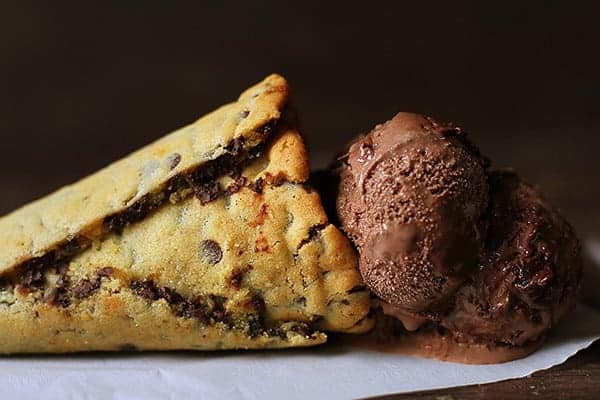 巧克力曲奇饼，冰淇淋蛋筒