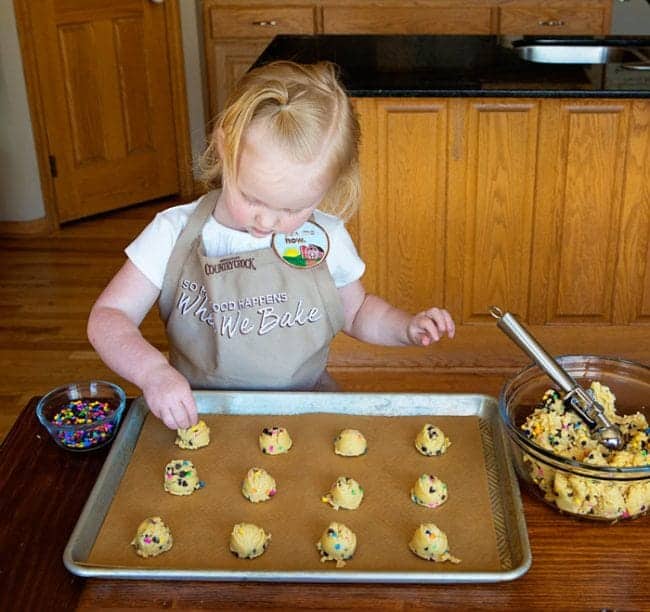 在厨房里发挥创造力是我女儿的目标……我很高兴她这么做了。这些都是美味的!