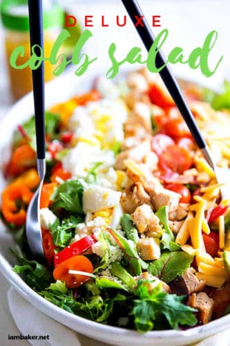 用这种健康的Cobb沙拉养成健康的饮食习惯。豪华Cobb沙拉不仅仅是沙拉，它正在满足饭菜！这个配方很丰富多彩，美味，100％令人满意！为家庭晚餐服务！#salad #healthy.