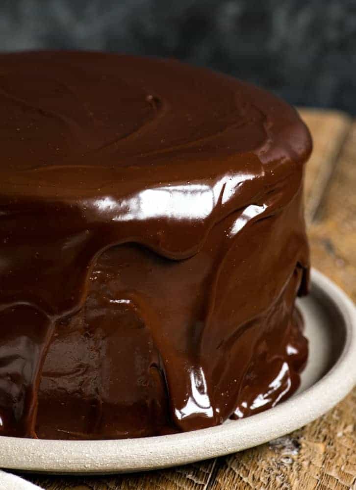 巧克力蛋糕用花生酱填装
